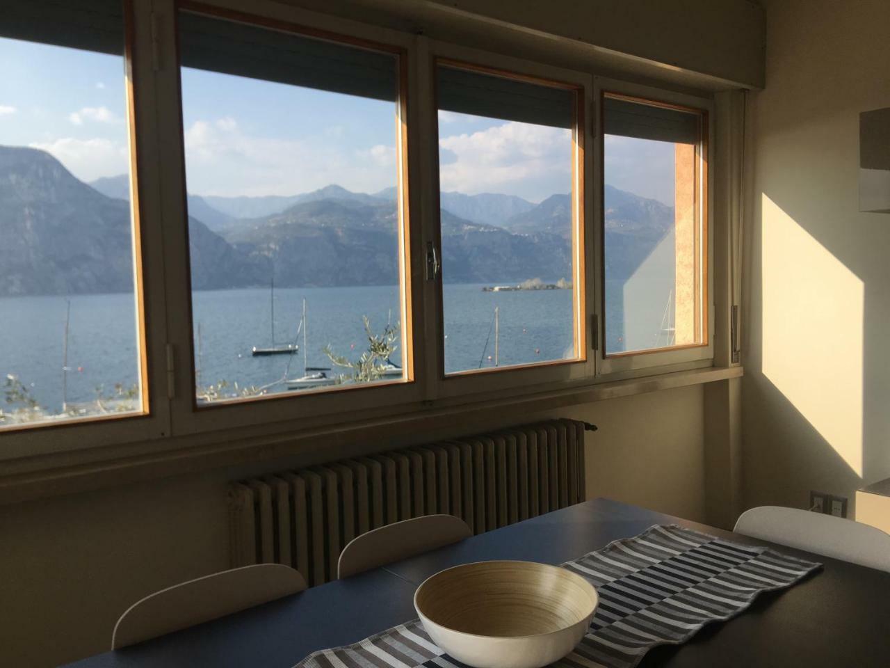 Casa Ines Fronte Lago Lejlighedshotel Brenzone sul Garda Eksteriør billede